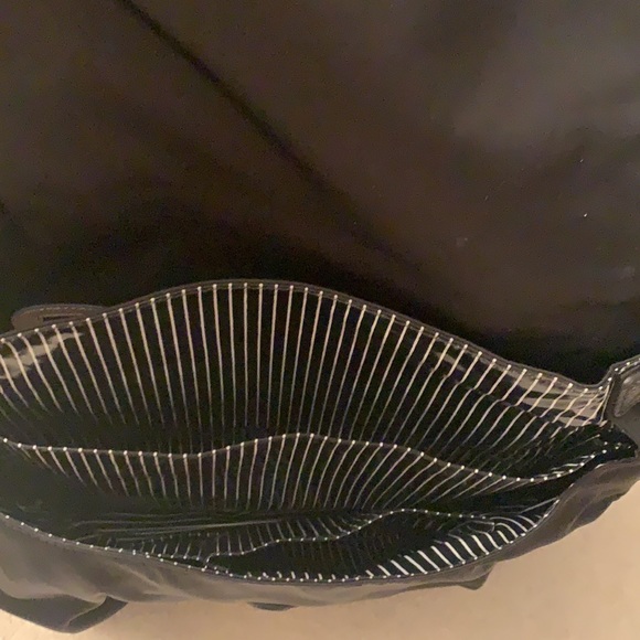 Juicy Couture Messenger Bag with waterproof lining - Picture 3 of 4